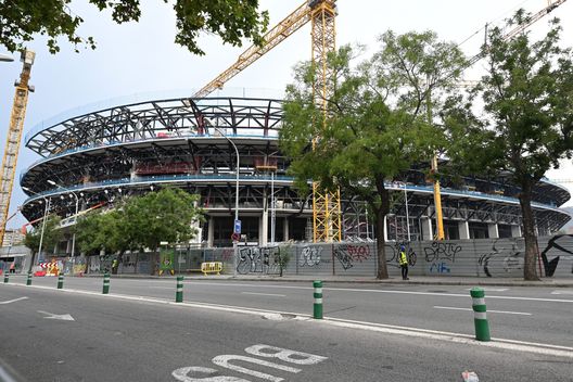 Vista generale dell’esterno dello stadio Spotify Camp Nou, attualmente in fase di costruzione, il 25 agosto 2025 a Barcellona, Spagna. (Foto di David Ramos/Getty Images) Barcellona, aggiornamento Camp Nou: slitta ancora l’apertura. Attesa per il via libera del Comune- immagine 2