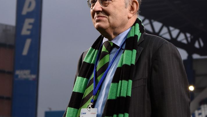 REGGIO NELL'EMILIA, ITALY - MAY 14: President US Sassuolo Calcio Giorgio Squinzi attends the Serie A match between US Sassuolo Calcio and FC Internazionale Milano at Mapei Stadium - Citt���� del Tricolore on May 14, 2016 in Reggio nell'Emilia, Italy (Photo by Claudio Villa - Inter/Inter via Getty Images) Sassuolo, morto il presidente Squinzi. Il Toro: “Grande imprenditore e uomo di sport” - immagine 1