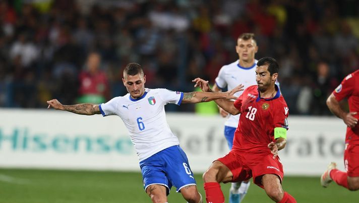 YEREVAN, ARMENIA - SEPTEMBER 05: Marco Verratti of Italy competes for the ball with Henrikh Mkhitaryan of Armenia during the UEFA Euro 2020 qualifier between Armenia and Italy at Republican Stadium after Vazgen Sargsyan on September 5, 2019 in Yerevan, Armenia. (Photo by Claudio Villa/Getty Images) Armenia