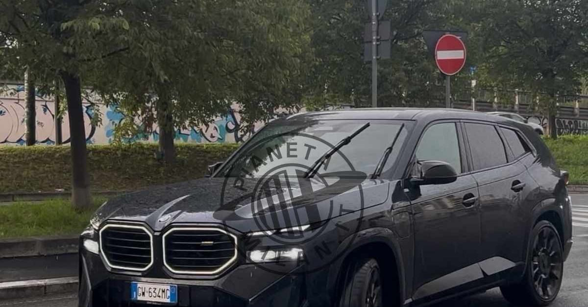 VIDEO – Milan, Odogu arrivato in sede per firmare il contratto con il club VIDEO – Milan, Odogu arrivato in sede per firmare il contratto con il club