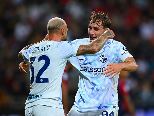 Getty Images Assist per il primo gol di Pio Esposito: Dimarco posta il loro abbraccio sui social- immagine 2