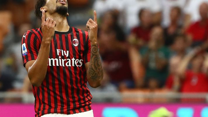 MILAN, ITALY - AUGUST 31: Lucas Paqueta of AC Milan reacts to a missed chance to score during the Serie A match between AC Milan and Brescia Calcio at Stadio Giuseppe Meazza on September 1, 2019 in Milan, Italy. (Photo by Marco Luzzani/Getty Images) Sanzione esemplare per Paquetá? L’ex Milan rischia la squalifica a vita - immagine 1