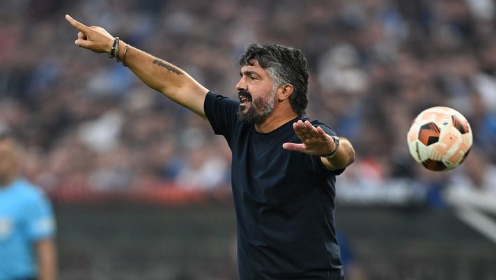 MARSEILLE, FRANCE - OCTOBER 05: Marseille coach Gennaro Gattuso gestures during the UEFA Europa League 2023/24 Group B match between Olympique de Marseille and Brighton & Hove Albion at Orange Velodrome on October 05, 2023 in Marseille, France. (Photo by Mike Hewitt/Getty Images) Gattuso saluta l’Hajduk: rescissione consensuale dopo un anno - immagine 1