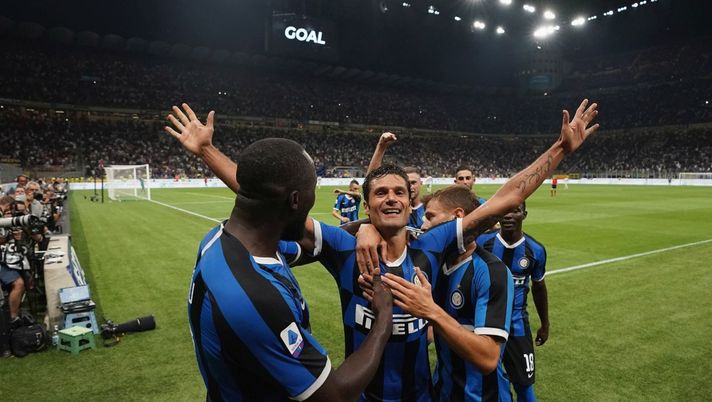 Da Ronaldo a Candreva, da Recoba a Pazzini: Inter-Lecce, la top 5 dei gol più belli - immagine 1