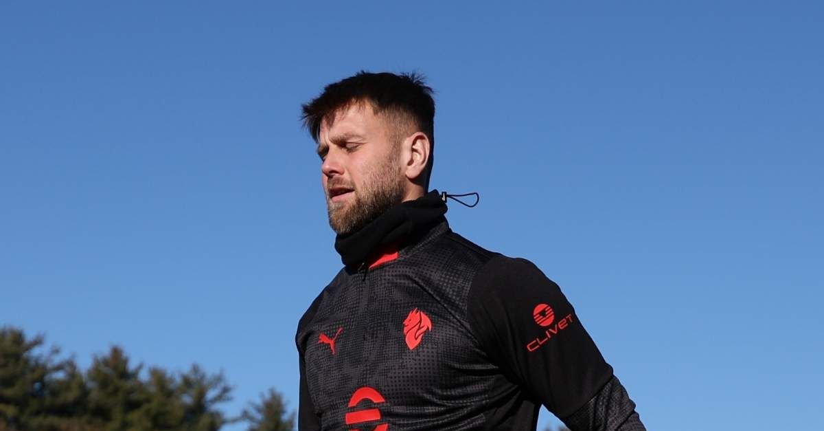 Fullkrug il primo colpo del Milan: depositato il suo contratto in Lega