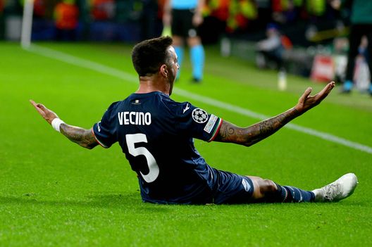 GLASGOW, SCOTLAND - OCTOBER 04: Matias Vecino of SS Lazio celebrates the first goal during the UEFA Champions League match between Celtic FC and SS Lazio at Celtic Park Stadium on October 04, 2023 in Glasgow, Scotland. (Photo by Marco Rosi - SS Lazio/Getty Images)