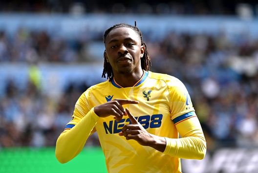 MANCHESTER, ENGLAND - APRIL 12: Eberechi Eze of Crystal Palace celebrates scoring his team's first goal during the Premier League match between Manchester City FC and Crystal Palace FC at Etihad Stadium on April 12, 2025 in Manchester, England. (Photo by Justin Setterfield/Getty Images) ESCLUSIVA Crystal Palace-Manchester City, Woosnam: “Eze e Mateta per fare la storia”- immagine 2