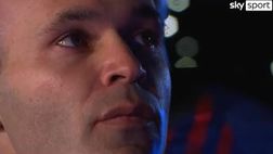VIDEO / Iniesta in lacrime: il suo addio al calcio a 40 anni