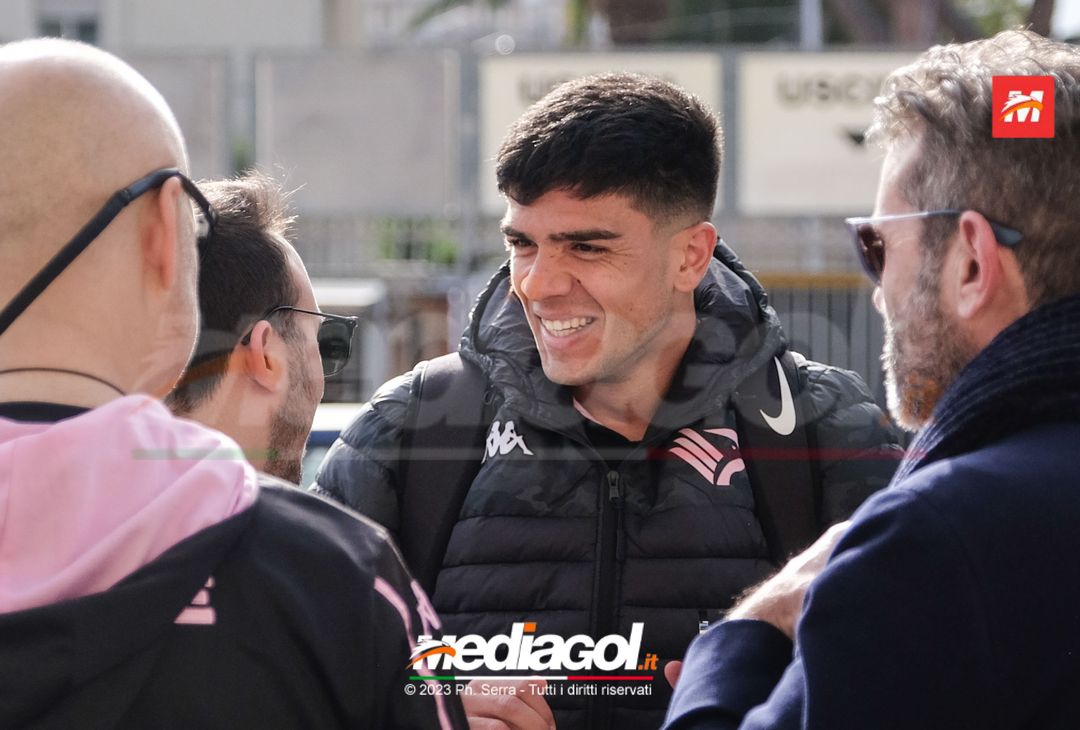 FOTO Südtirol-Palermo, la squadra in partenza dallo stadio “Renzo Barbera” (GALLERY) - immagine 8