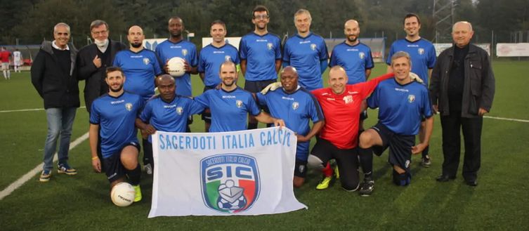 “Dante lo metterebbe all’inferno”, la Nazionale dei sacerdoti contro Mancini- immagine 2