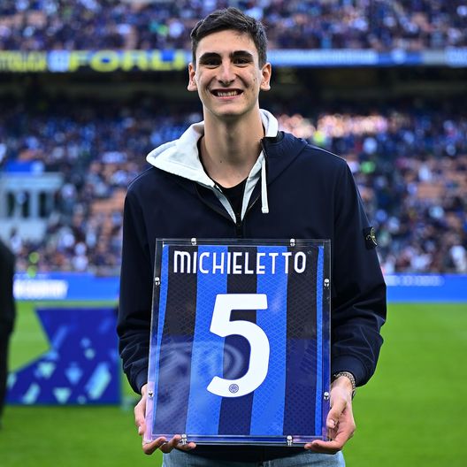 La foto postata sul profilo X dall'Inter Volley, Italia Campione del Mondo: il post dell’Inter per Michieletto- immagine 2