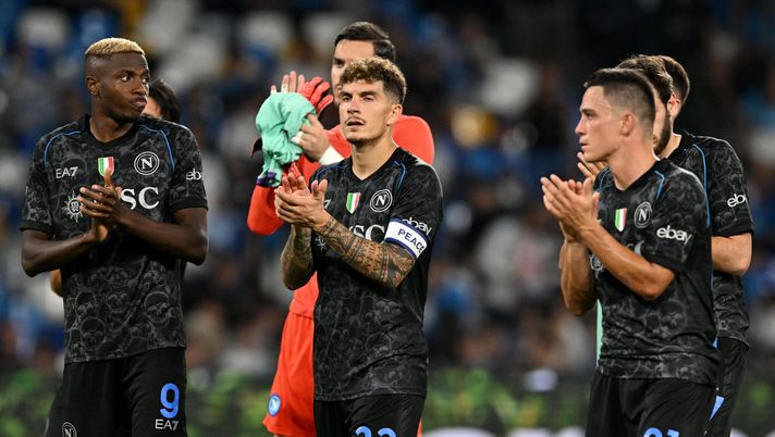 NAPLES, ITALY - OCTOBER 08: Giovanni Di Lorenzo, Victor Osimhen and Giacomo Raspadori of SSC Napoli reacts after losing their game during the Serie A TIM match between SSC Napoli and ACF Fiorentina at Stadio Diego Armando Maradona on October 08, 2023 in Naples, Italy. (Photo by Francesco Pecoraro/Getty Images) Garcia