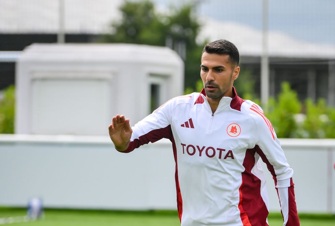 Roma, primo allenamento in Inghilterra per Dovbyk – FOTO GALLERY - immagine 29