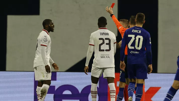 espulsione Yunus Musah AC Milan Dinamo Zagabria-Milan 2-1 Champions League 2024-2025