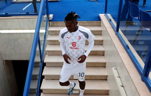 Lecce Milan infortunio Leao