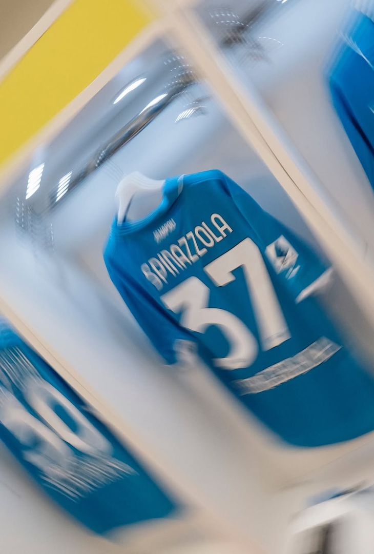 GALLERY Parma-Napoli, tutto pronto nello spogliatoio azzurro: la scelta della maglia - immagine 4