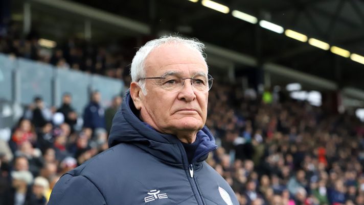 CAGLIARI, ITALY - FEBRUARY 10: Claudio Ranieri coach of Cagliari looks on during the Serie A TIM match between Cagliari and SS Lazio - Serie A TIM at Sardegna Arena on February 10, 2024 in Cagliari, Italy. (Photo by Enrico Locci/Getty Images) Ranieri