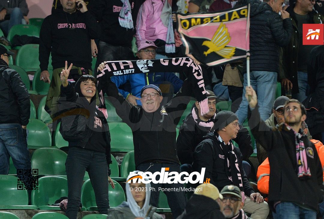FOTOTIFO Palermo-Brescia 1-0, gli scatti ai tifosi al “Renzo Barbera” (GALLERY) - immagine 2
