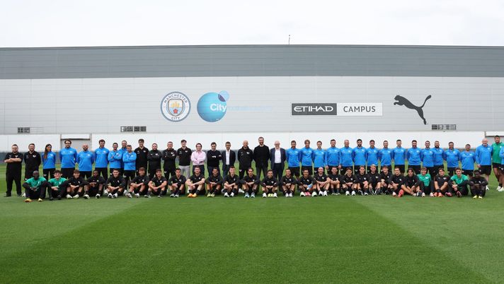 FOTO, il Palermo saluta Manchester: domani il test con l’Oxford, poi Verona  FOTO, il Palermo saluta Manchester: domani il test con l’Oxford, poi Verona - immagine 1