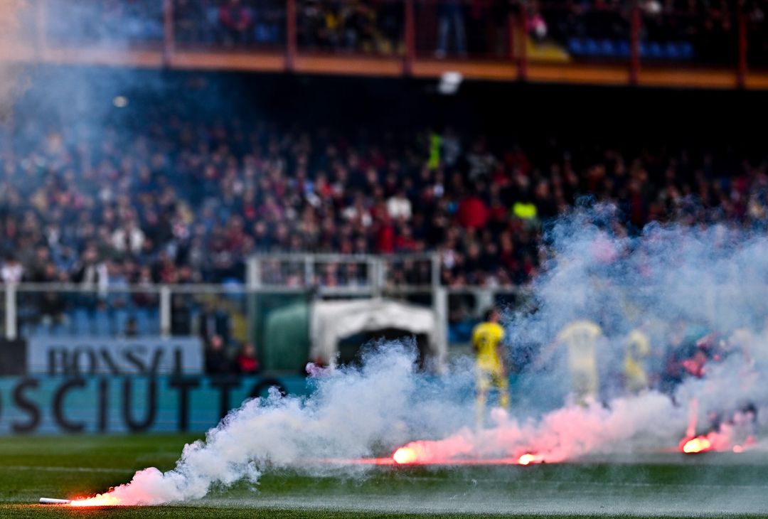 Genoa-Lazio, fumogeni