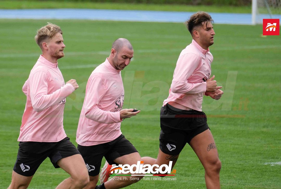 FOTO Ritiro Palermo, gli scatti della seduta mattutina dei rosanero (Gallery) - immagine 31