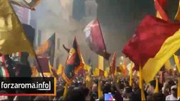 98 anni Roma, la magia dei cori prende vita a Piazza Navona