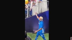 VIDEO / Assurdo in Arabia! Tifoso sfila un anello a Neymar e lo rivende