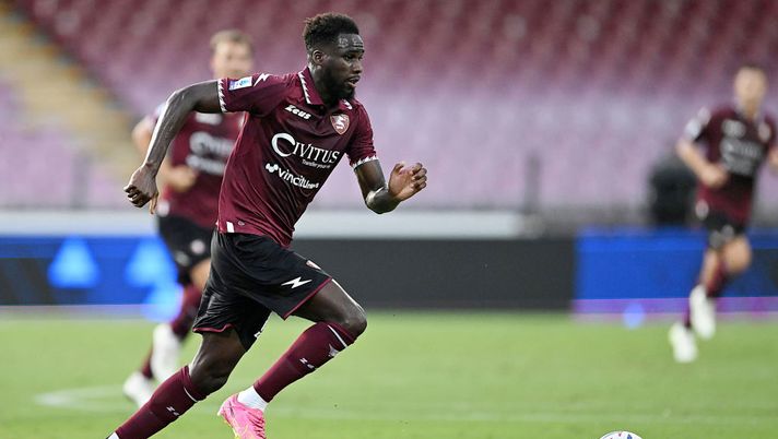 SALERNO, ITALY - AUGUST 28: Boulaye Dia of US Salernitana during the Serie A TIM match between US Salernitana and Udinese Calcio at Stadio Arechi on August 28, 2023 in Salerno, Italy. (Photo by Francesco Pecoraro/Getty Images) Serie A, Salernitana-Cagliari 2-2: doppietta di Dia per un pari in rimonta - immagine 1