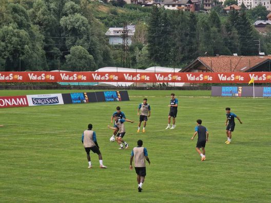 RILEGGI LIVE – Dimaro, DAY 4: è il giorno degli arrivi d’elite! Ovazione per Osimhen - immagine 2