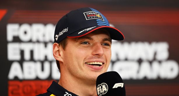 ABU DHABI, UNITED ARAB EMIRATES - DECEMBER 05: Max Verstappen of the Netherlands and Oracle Red Bull Racing attends the Drivers Press Conference during previews ahead of the F1 Grand Prix of Abu Dhabi at Yas Marina Circuit on December 05, 2024 in Abu Dhabi, United Arab Emirates. (Photo by Clive Mason/Getty Images) Verstappen sconterà in Ruanda la punizione per la parolaccia- immagine 2