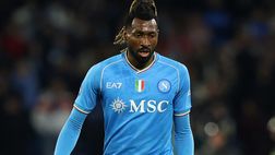 Anguissa, out con il Frosinone per infortunio: fissato il rientro del camerunese