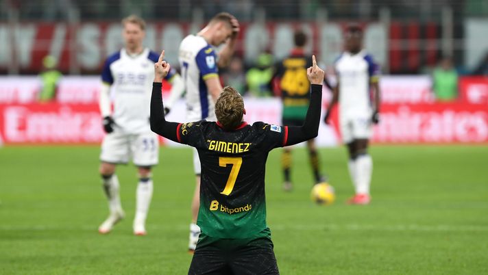 MILAN, ITALY - FEBRUARY 15: Santiago Gimenez of AC Milan celebrates scoring his team's first goal during the Serie A match between AC Milan and Verona at Stadio Giuseppe Meazza on February 15, 2025 in Milan, Italy. (Photo by Marco Luzzani/Getty Images)  Milan Verona Joao Felix