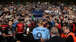 Festa grande di tutto il Manchester City per il Triplete: da Istanbul direttamente a Ibiza