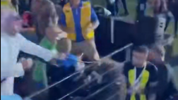 Clamoroso in Arabia Saudita, un calciatore dell’Al-Ittihad viene preso a frustate