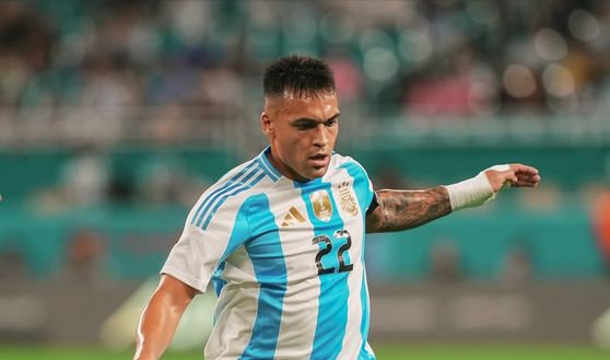 Lautaro, 5 palle gol con il Venezuela. Tifosi argentini: “Si sognerà il portiere, sembrava Neuer”- immagine 3