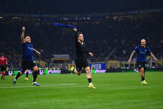 MILAN, ITALY - FEBRUARY 14: Piotr Zielinski dell'Inter esulta dopo il gol del 3-2 (Photo by Mattia Pistoia - Inter/Inter via Getty Images) Inter-Juventus tra polemiche ed emozioni: non potrà mai essere amore, nemmeno a San Valentino- immagine 3