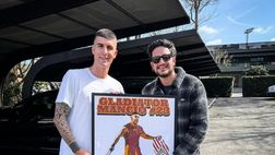 Mancini diventa un gladiatore. L’opera di Drugi: “Roma ama chi la difende”