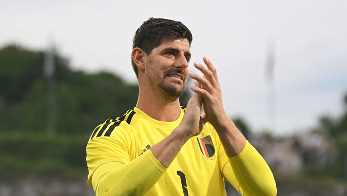 RIJEKA, CROATIA - JUNE 02: Thibaut Courtois of Belgium applauds the fans after the team's victory in the international friendly match between Croatia and Belgium at Stadion HNK Rijeka on June 02, 2026 in Rijeka, Croatia. (Photo by Jurij Kodrun/Getty Images) courtois belgio