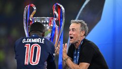 Dembélé porta il Pallone d’Oro ai compagni: la simpatica reazione di Luis Enrique