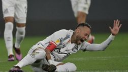 Santos, altro grave infortunio per Neymar: piange di dolore | VIDEO