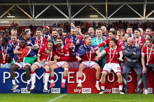 Il Wrexham pronto a festeggiare la promozione in Championship. (Photo by Kya Banasko/Getty Images) Il sogno del Wrexham continua! Il club di Ryan Reynolds promosso in Championship- immagine 2