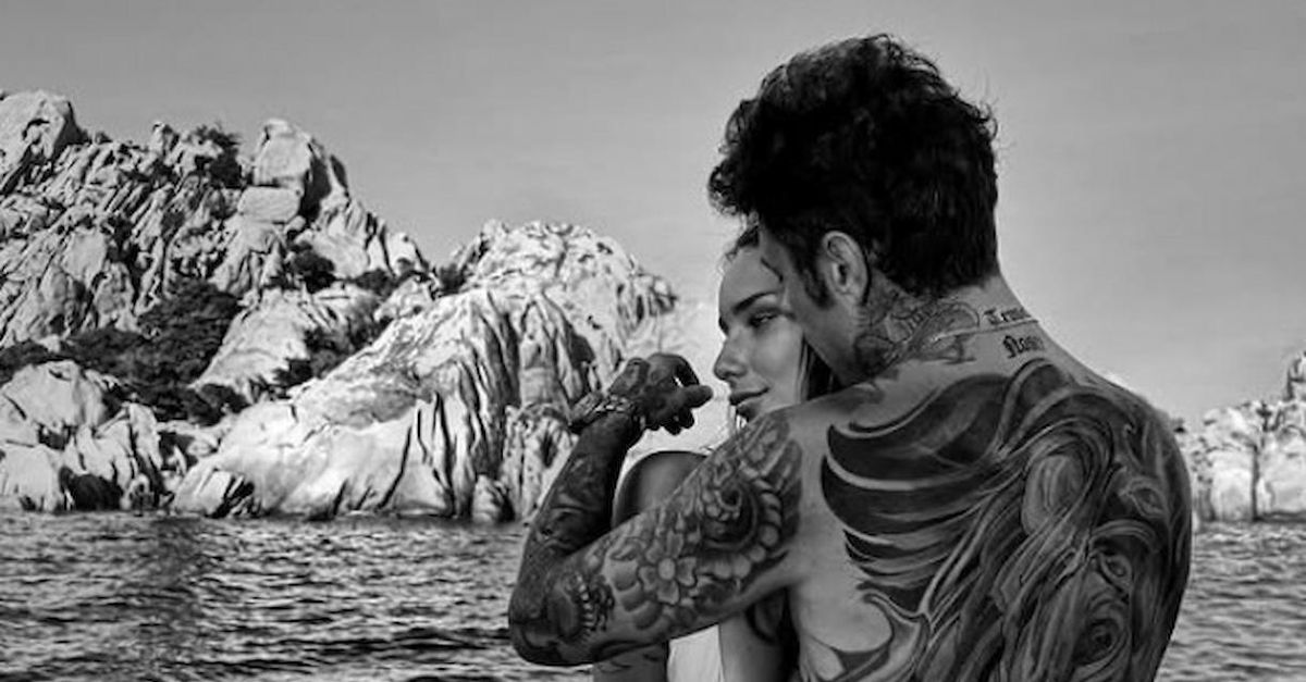 Fedez con Giulia sui social: “Se smetti di inseguire smetti di scappare” Fedez con Giulia sui social: “Se smetti di inseguire smetti di scappare”