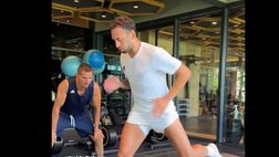 VIDEO / Calhanoglu, allenamento in palestra con il preparatore