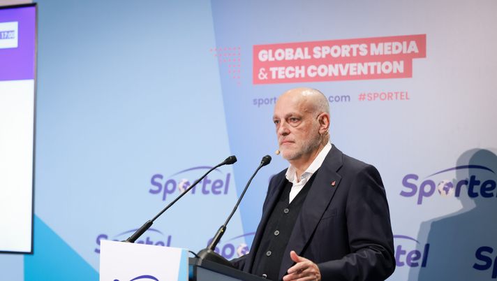MONACO, MONACO - OCTOBER 29: Javier Tebas, La Liga president give a speech during the SPORTEL Monaco 2024 - Global Sports Media & Technology Convention - Day Two at Grimaldi Forum on October 29, 2024 in Monaco, Monaco. (Photo by Arnold Jerocki/Getty Images For Sportel) Tebas al Social Football Summit: “Il mio pensiero sulla Superlega non è cambiato” - immagine 1
