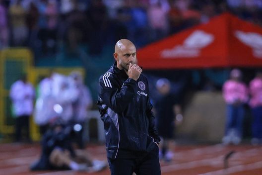 Mascherano, proteste dopo il rosso a Falcon