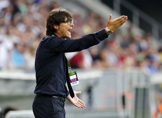 SINSHEIM, GERMANY - JULY 24: Headcoach Paolo Vanoli of Italy gesticulating during the UEFA Under19 European Championship Final match between U19 France and U19 Italy at Wirsol Rhein-Neckar-Arena on July 24, 2016 in Sinsheim, Germany. (Photo by Ronald Wittek/Bongarts/Getty Images) Vanoli conosce Firenze e ha esperienza. Ma su di lui c’è forte il Torino- immagine 2