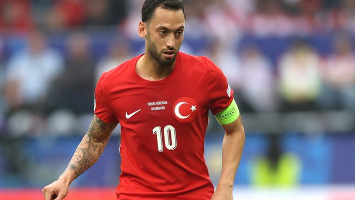 Terim: “Calhanoglu è il migliore nella sua posizione insieme a Rodri” - immagine 1