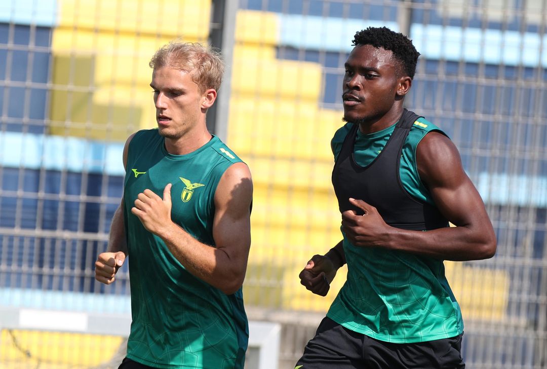 Dele-Bashiru e Isaksen