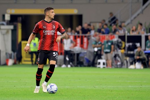 (Photo by Giuseppe Cottini/AC Milan via Getty Images ) Tutti i derby di mercato del weekend by Schira: Lukaku in affitto e i milioni per Taremi- immagine 2