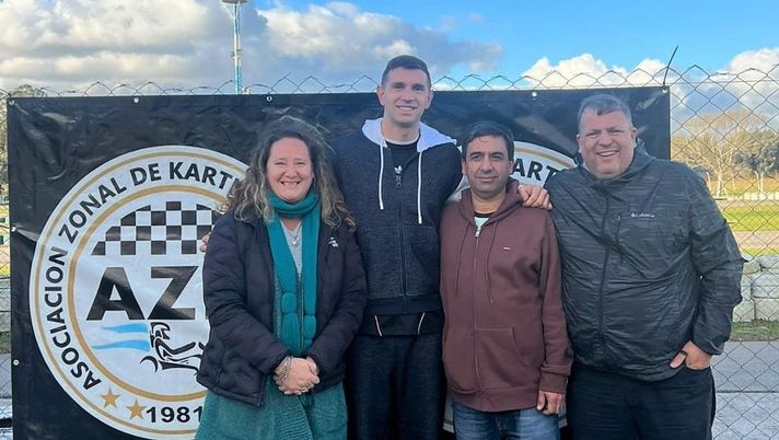 La passionaccia del Dibu Martinez: vacanze, estate in kart… - immagine 1